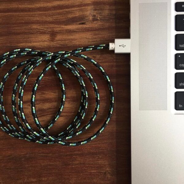 Black Ice Lightning Cable (5 ft / 1.5m longitud)